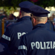 Imagen para el artículo titulado La razón por la que la mayoría de los cuerpos de policía visten de azul